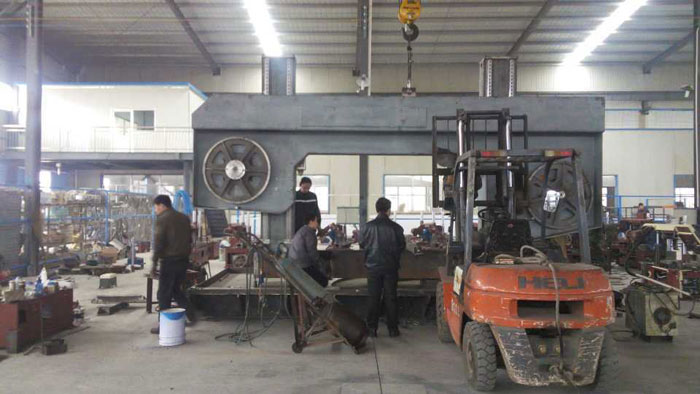 帶鋸床半成品車(chē)間 帶鋸床半成品車(chē)間